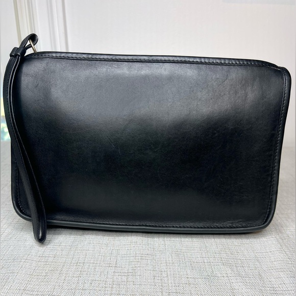 Coach Handbags - Coach Bonnie Cashin Black Zippered ClutchBag Leather 1970’s Rare EUC